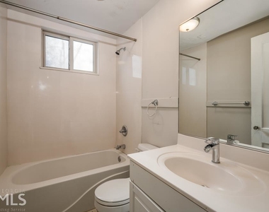 716 Lakeview Ave Ne # 4 - Photo Thumbnail 5