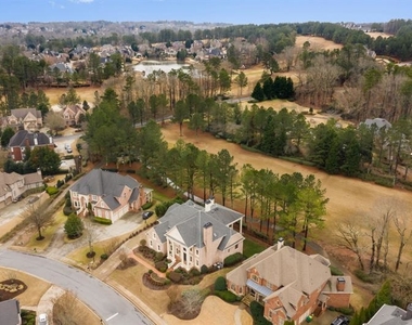 8475 Abingdon Lane - Photo Thumbnail 2