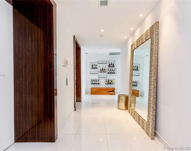 1100 Biscayne Blvd - Photo Thumbnail 19