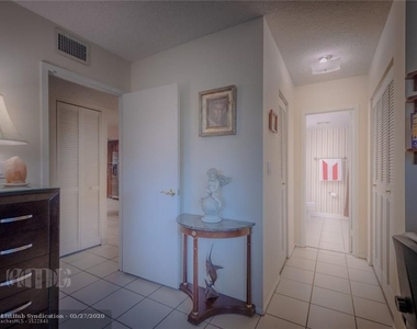 4630 Poinciana St - Photo Thumbnail 7