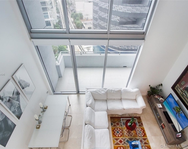 1050 Brickell Ave - Photo Thumbnail 7