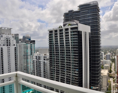 951 Brickell Ave - Photo Thumbnail 9