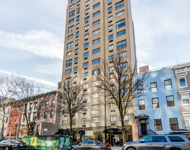 312 East 30th Street - Photo Thumbnail 6