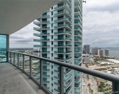 888 Biscayne Blvd Apt 4112 - Photo Thumbnail 17