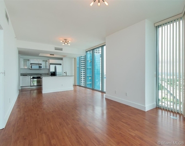 888 Biscayne Blvd Apt 4112 - Photo Thumbnail 2