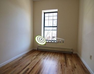 2 Bed at 69th St and Myrtle Ave - Photo Thumbnail 3