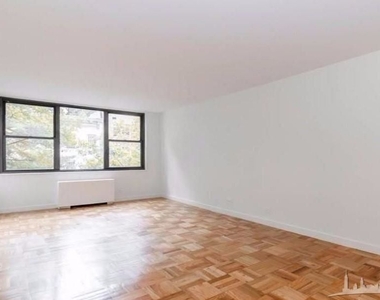 333 east 49th street No FEE - Photo Thumbnail 0