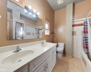 2527 North Ashland Avenue - Photo Thumbnail 7