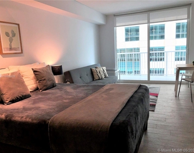 1200 Brickell Bay Dr - Photo Thumbnail 7