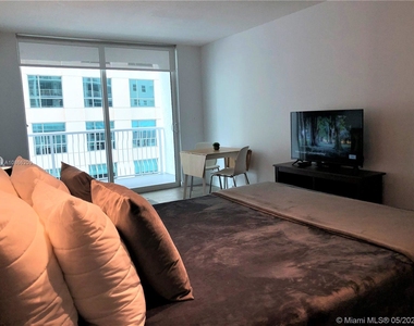 1200 Brickell Bay Dr - Photo Thumbnail 10