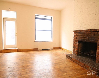 107 West 69th Street - Photo Thumbnail 2