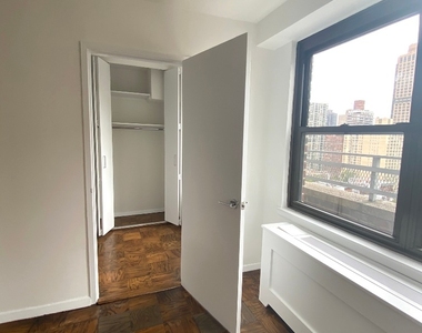 240 E 82 St - Unit 21C - Photo Thumbnail 5