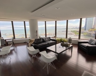 505 North Lake Shore Drive - Photo Thumbnail 23