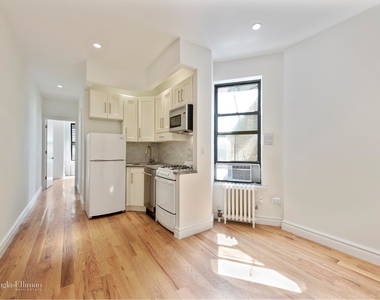 162 East 82nd St - Photo Thumbnail 1