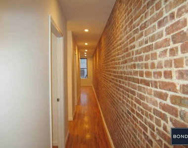 1297 Lexington Avenue - Photo Thumbnail 4