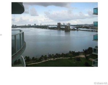 1900 N Bayshore Dr - Photo Thumbnail 0