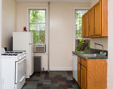 61 Morgan Ave - Unit: 2R - Photo Thumbnail 4