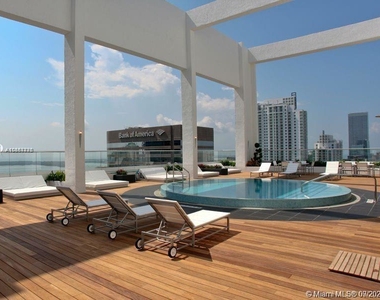 500 Brickell Ave - Photo Thumbnail 23