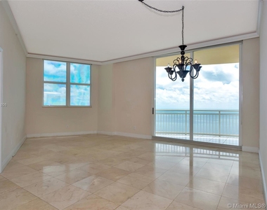 2475 Brickell Ave - Photo Thumbnail 4