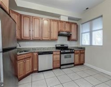 1755 T St Nw - Photo Thumbnail 5