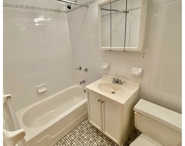 323 East 85th Street - Photo Thumbnail 5