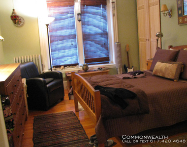 453 Beacon Street - Photo Thumbnail 8