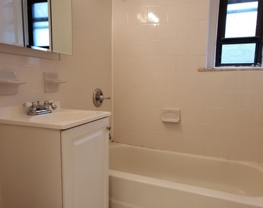 25-23 31st Avenue - Photo Thumbnail 5