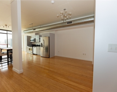 1111 S Grand Avenue - Photo Thumbnail 7