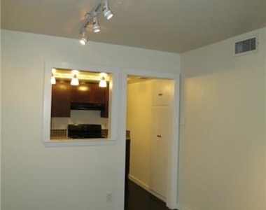 4121 Avondale Avenue - Photo Thumbnail 2