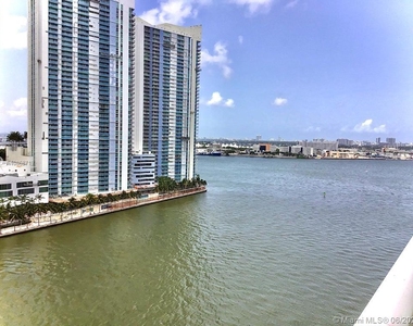 901 Brickell Key Blvd - Photo Thumbnail 21