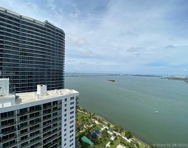 1750 N Bayshore - Photo Thumbnail 8