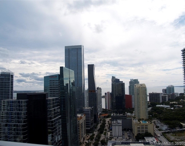 1060 Brickell Ave - Photo Thumbnail 15