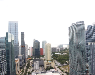 1060 Brickell Ave - Photo Thumbnail 1