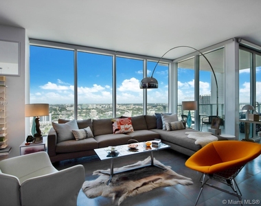 1040 Biscayne Blvd - Photo Thumbnail 0