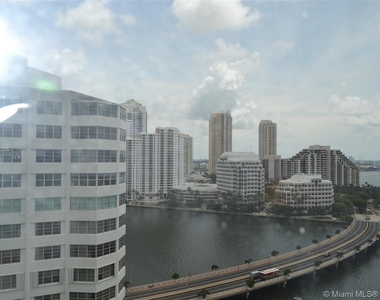 905 Brickell Bay Dr - Photo Thumbnail 1