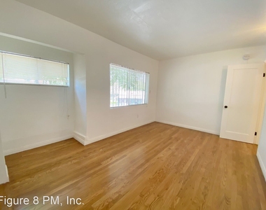 1150 Laguna Avenue - Photo Thumbnail 12