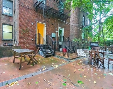 662 Park Place - Photo Thumbnail 0