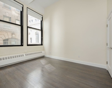 110 Greenwich Street - Photo Thumbnail 1