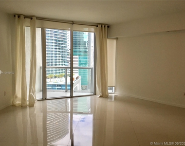 475 Brickell Ave - Photo Thumbnail 10