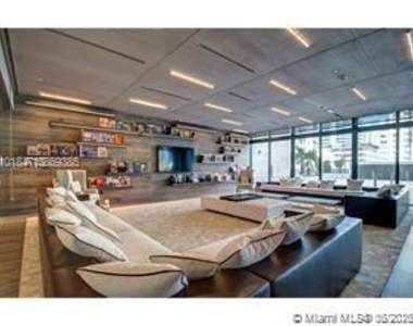 1080 Brickell Ave - Photo Thumbnail 10