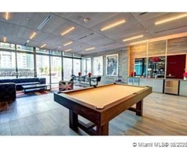 1080 Brickell Ave - Photo Thumbnail 9