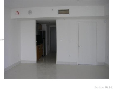 1750 N Bayshore Dr - Photo Thumbnail 0