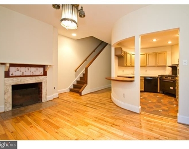 919 Spruce Street - Photo Thumbnail 4