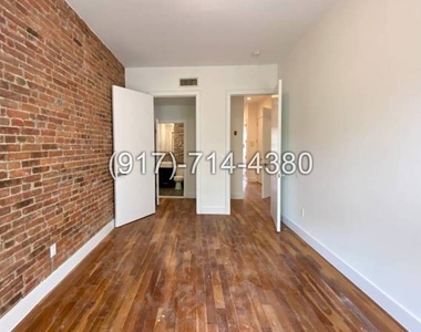 530 Kosciuszko St - Photo Thumbnail 5