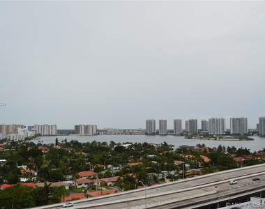 19370 Collins Ave - Photo Thumbnail 17