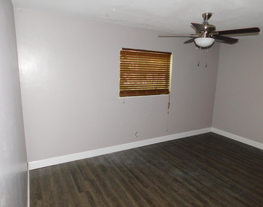 761 Hummingbird Way - Photo Thumbnail 7