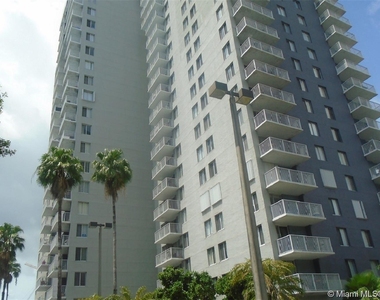 850 N Miami Ave - Photo Thumbnail 0