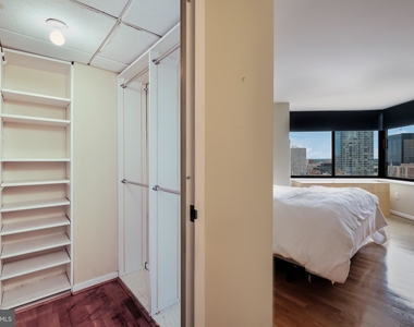 202 W Rittenhouse Square - Photo Thumbnail 18