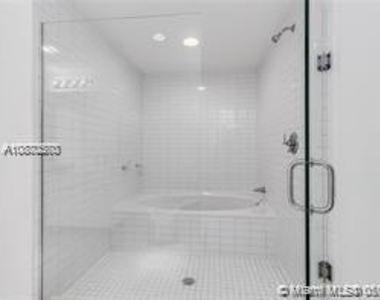 888 Biscayne Blvd  #4109 - Photo Thumbnail 12