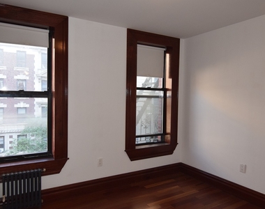 1392 Madison Avenue - Photo Thumbnail 4